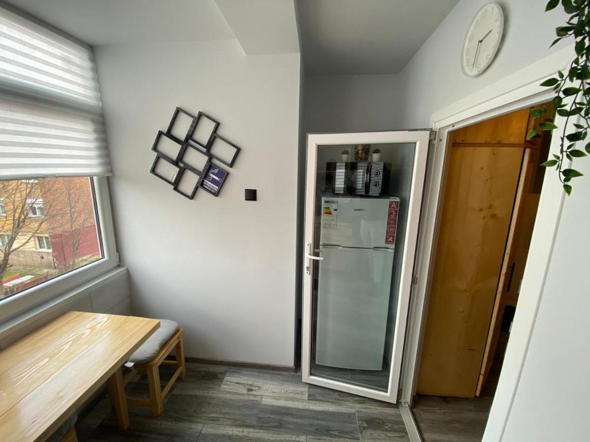 Appartement Night Lotus à Hunedoara Extérieur photo