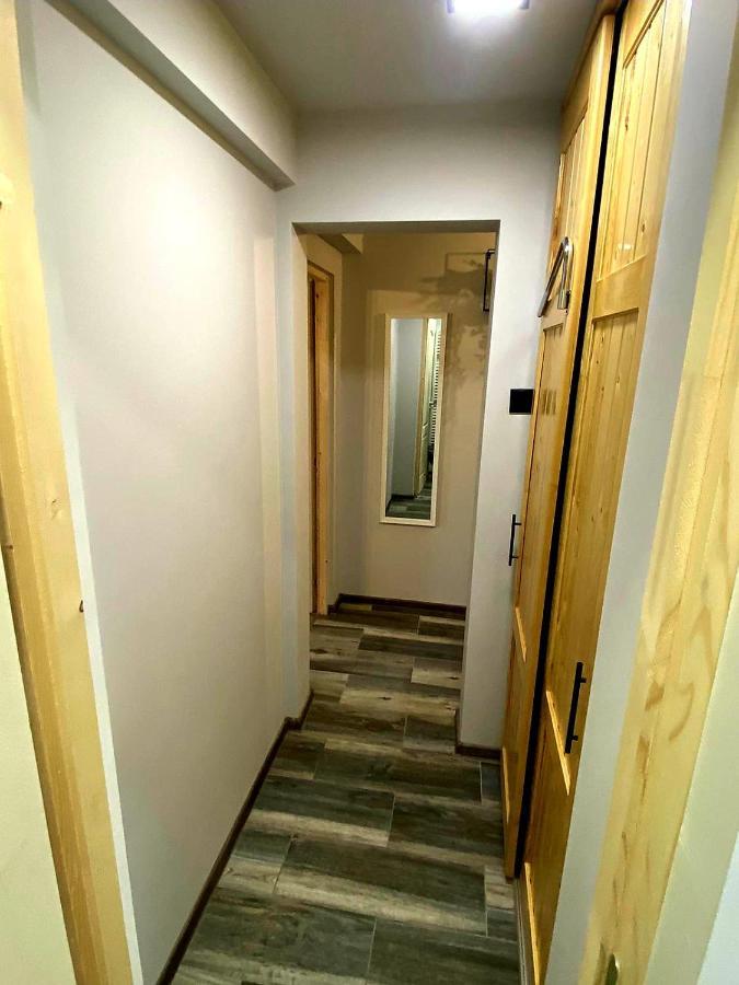 Appartement Night Lotus à Hunedoara Extérieur photo